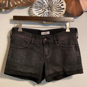 HOLLISTER    Black denim short.      Size 9